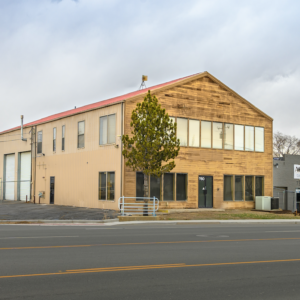 DCG’s Travis Hansen, CCIM executes lease at 760 Glendale Ave in Sparks, NV